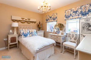 Bedroom- click for photo gallery